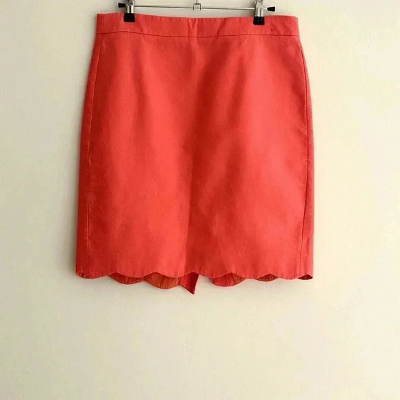 J. By J. Crew Coral/Salmon Solid Pencil Skirt with Scalloped Hem, Size 4 - Picture 2 of 16